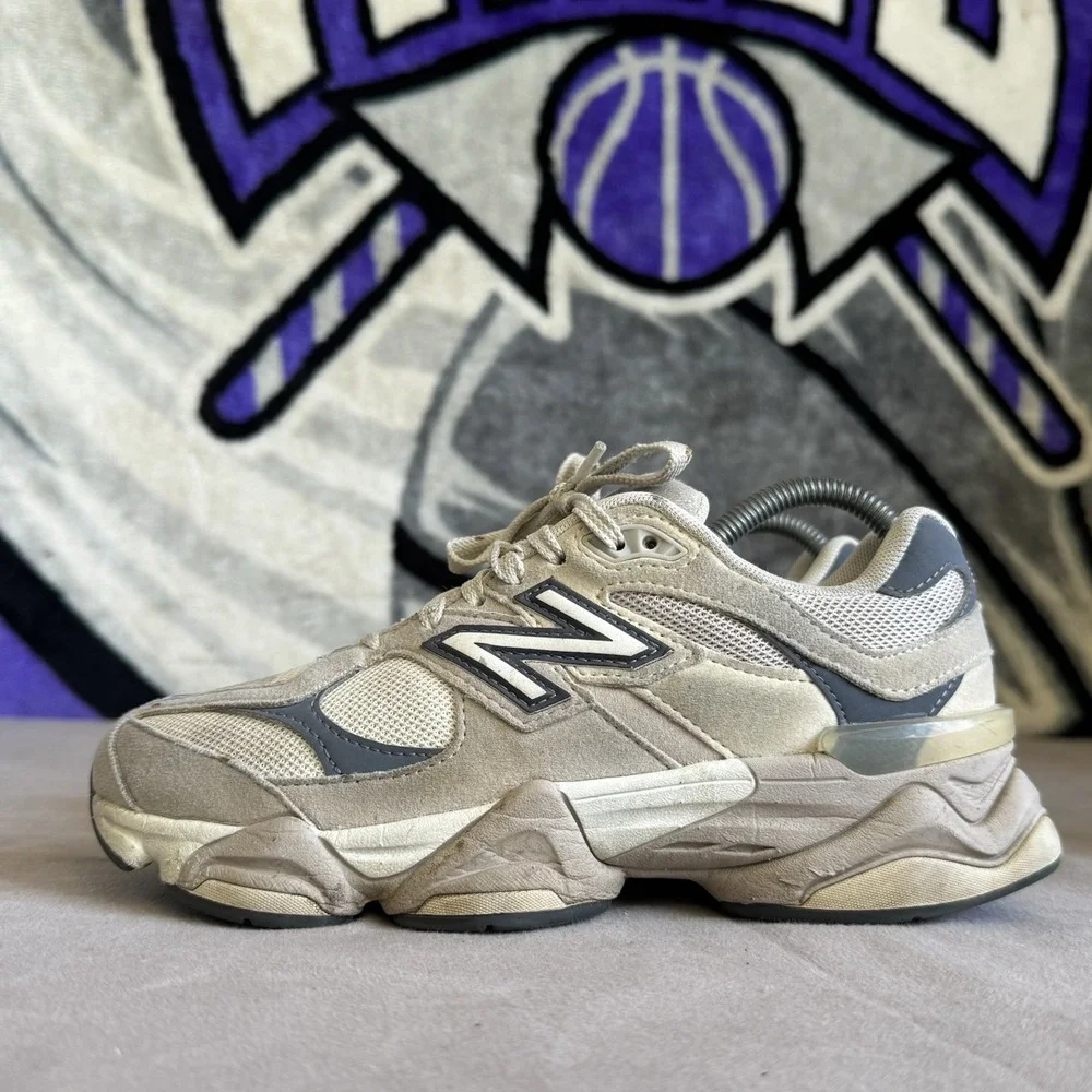 Youth Size 5Y - New Balance 9060 